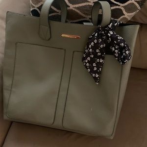 Steve Madden olive green purse
